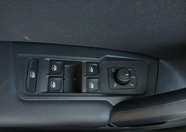 Volkswagen Tiguan cena 104900 przebieg: 82770, rok produkcji 2020 z Buk małe 529